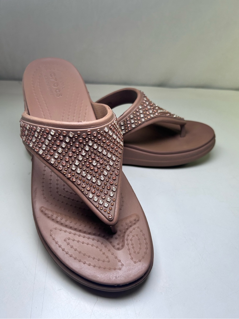 Crocs Women's Monterey Shimmer Wedge Flip Sandals, Bronze. Beige Tan Size 11